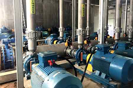 KCC系列化工離心泵和KPS系列單級雙吸離心泵在三水佳利達污水處理有限公司使用現場