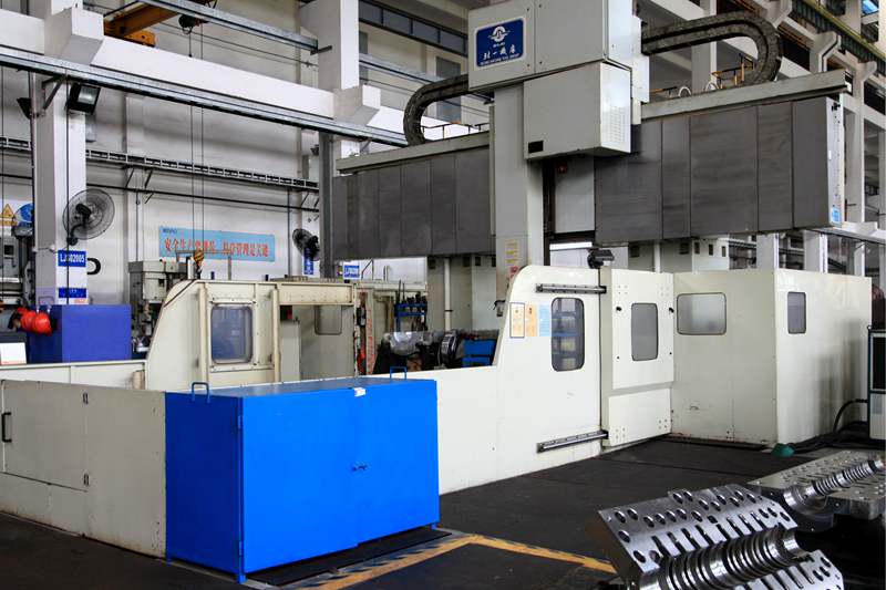 XKA2420數(shù)控定梁龍門鏜銑床